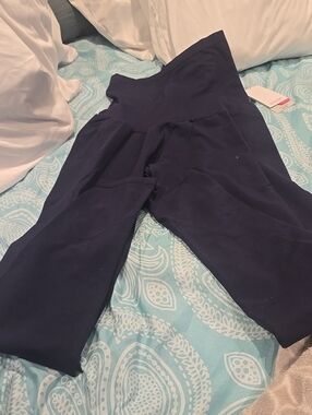 ❤️10/$40 New Destination Maternity Navy High-Waist Maternity Leggings